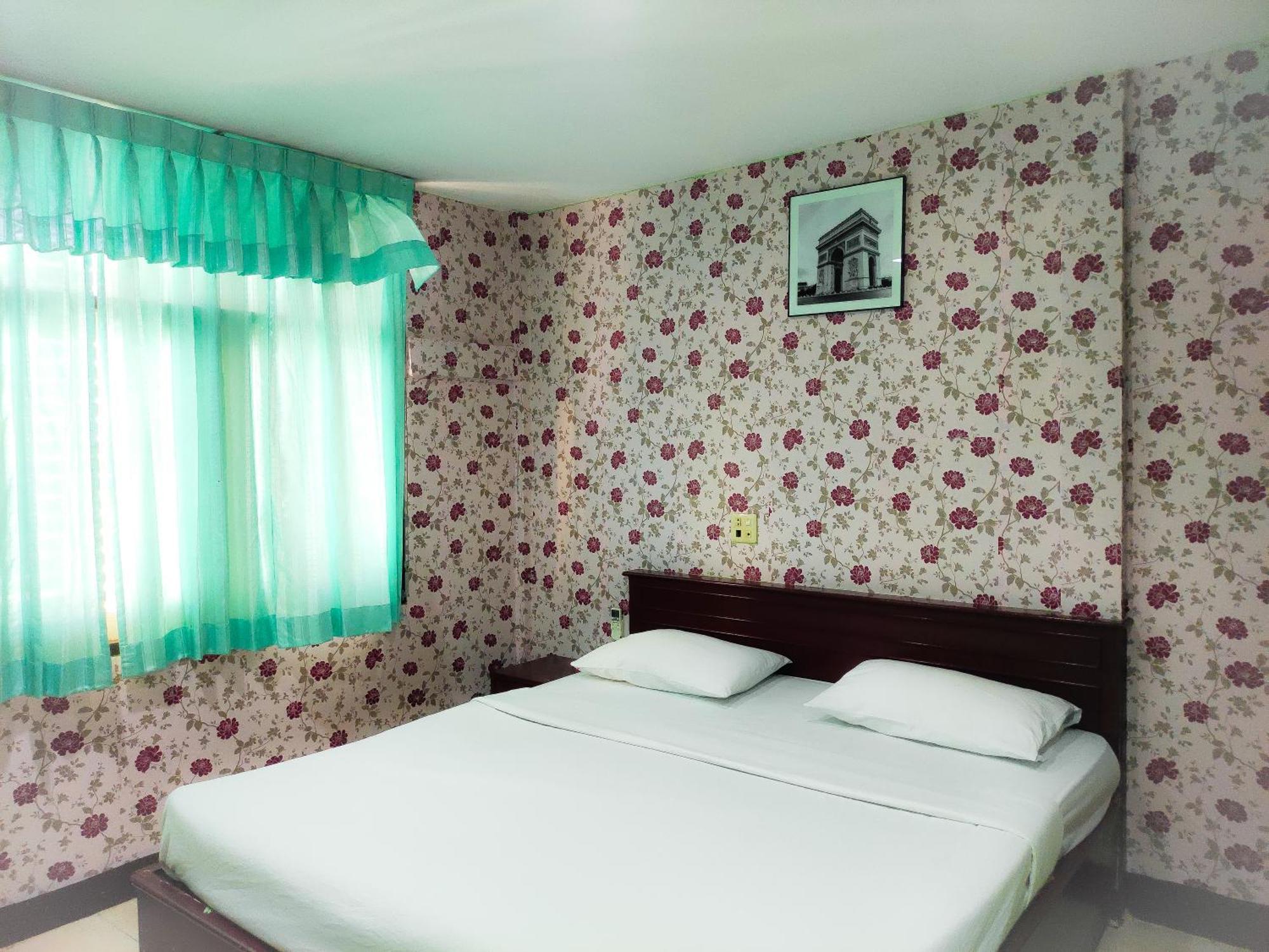 Woodlands Inn Bangkok Dış mekan fotoğraf