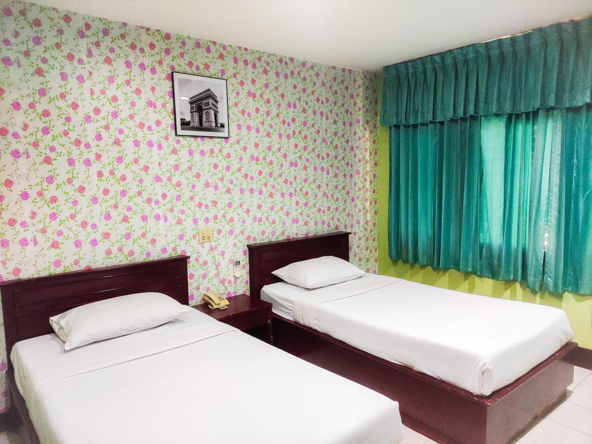Woodlands Inn Bangkok Dış mekan fotoğraf