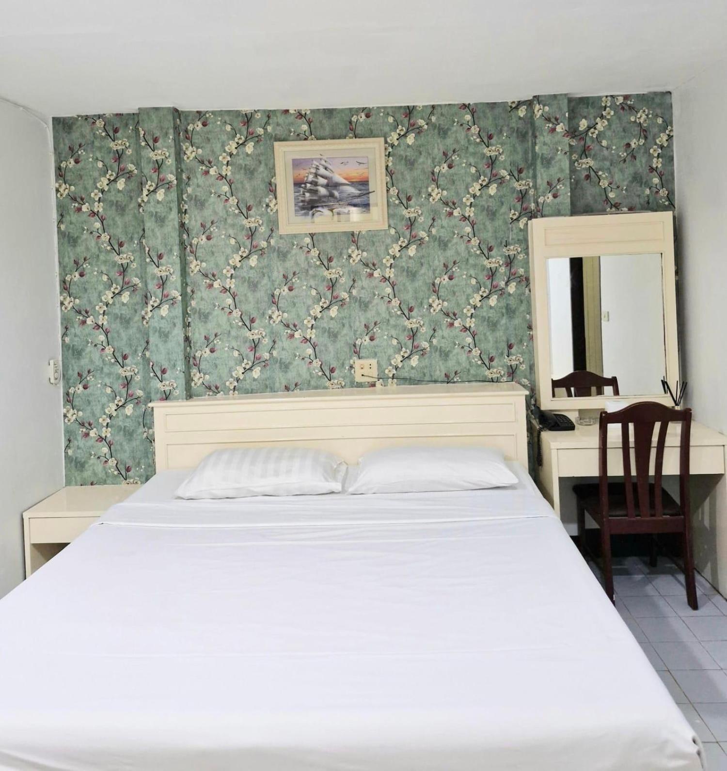 Woodlands Inn Bangkok Dış mekan fotoğraf